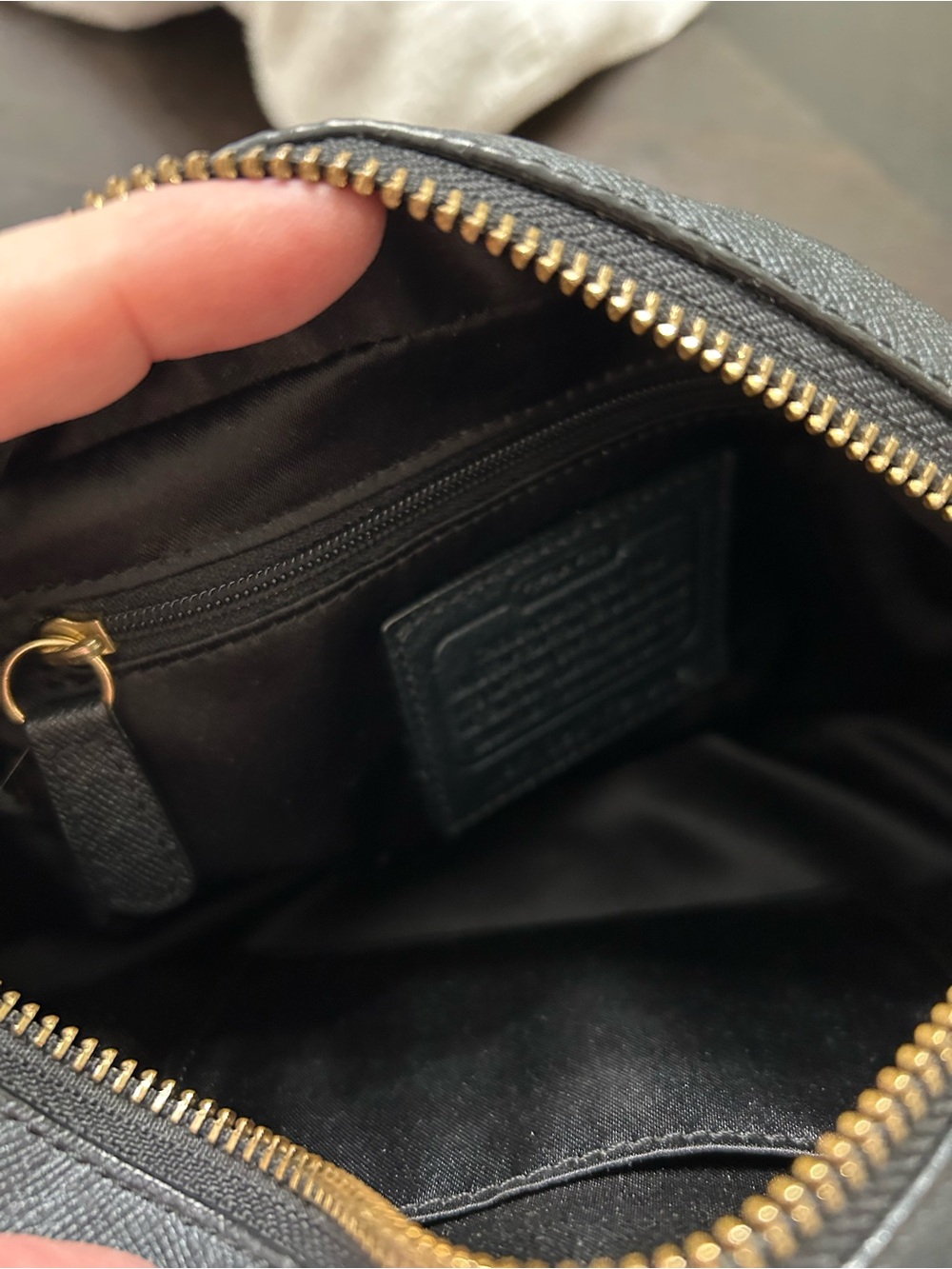 COACH LEATHER CAMPBELL TURNLOCK CROSSBODY BAG WITH CHAIN ACCENT/LEATHER STRAP. - Picture 7 of 10